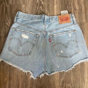 Levi's light wash denim shorts Size 25 #denim #summer